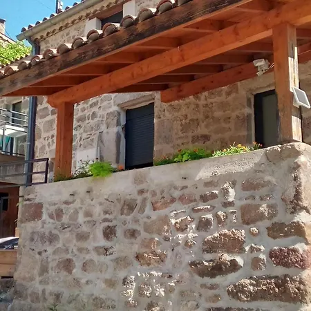 De Charme 18eme Avec Et Terrasse, St-julien-molin-molette - Fr-1-496-335 Holiday home *