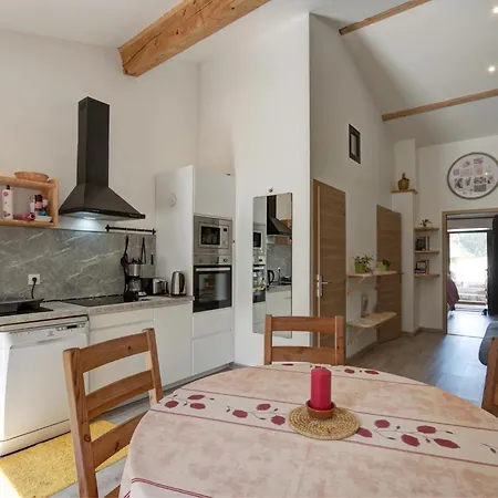 De Charme 18eme Avec Et Terrasse, St-julien-molin-molette - Fr-1-496-335 Holiday home *